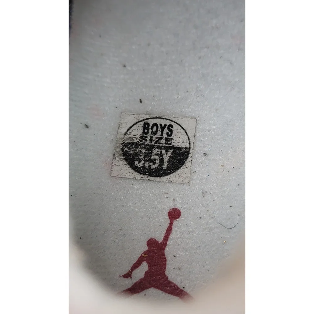 Nike Air Jordan 6 Retro GS 'Red Oreo' 2022  384665-162  Youth Size 3.5Y